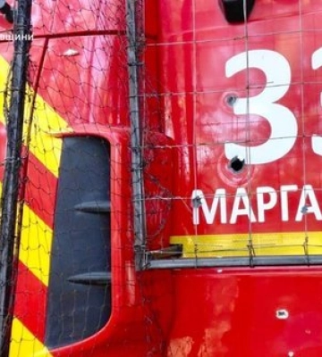 Війська РФ 5 разів атакували пожежну частину у Марганці: є пошкодження. ФОТОрепортаж