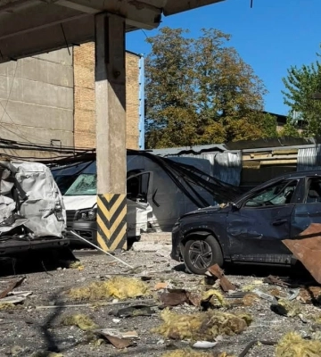 Унаслідок обстрілу росіян у Києві пошкоджено офіс видавництва “Наш Формат”