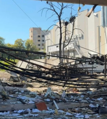 У Києві внаслідок нічної атаки пошкоджений офіс одного з видавництв
