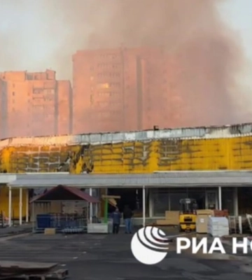 В Донецке после удара БпЛА сгорел ТЦ "Галактика" – росСМИ