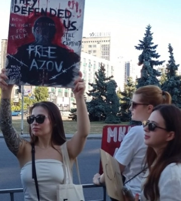 В Киеве требовали ускорить обмен пленными