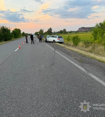 ДТП на Волині: BMW з’їхав у кювет і перекинувся, травмувалися троє людей
