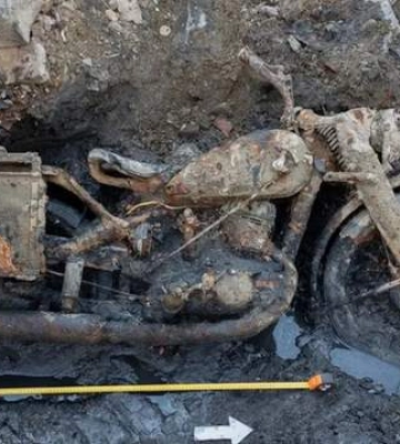 Мотоцикл DKW пролежав на дні Дунаю понад 80 років: що знайшли поруч