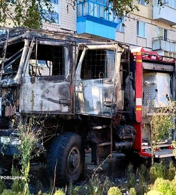 На Дніпропетровщині росіяни обстріляли рятувальників під час гасіння пожежі