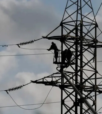 Внаслідок атаки РФ у Чернігові знеструмлені понад 10 тисяч абонентів електропостачання