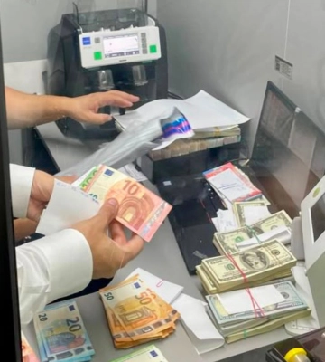 Налоговики накрыли сеть нелегальных обменников в Киеве