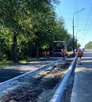 В Покровском районе Кривого Рога восстанавливают тротуары и обустроят новые остановки