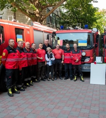 Киев получил 3 пожарных автомобиля от Брюссельской столичной службы пожарной охраны