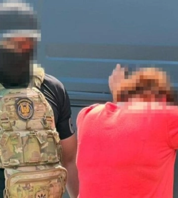 СБУ затримала підозрювану у наведенні російських “КАБів” на оборонців Херсона