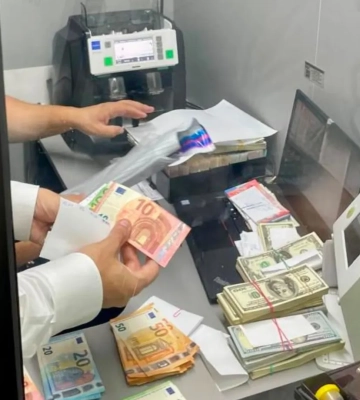 Налоговики накрыли сеть нелегальных обменников в Киеве