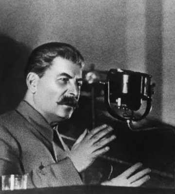 Стало известно, сколько украинцев считают Сталина "великим вождем"
