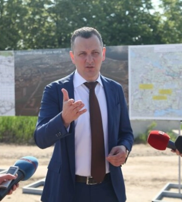 Миллиарды на дорогах и бегство под видом водителя: куда исчез главный куратор «Большого строительства» Юрий Голик и почему его нет на скамье подсудимых