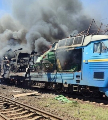 Россия массированно бьет по локомотивам: что значит для поездов из Днепра и Днепропетровщины