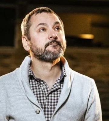 Суд оставил Белоуса под стражей, но установил залог
