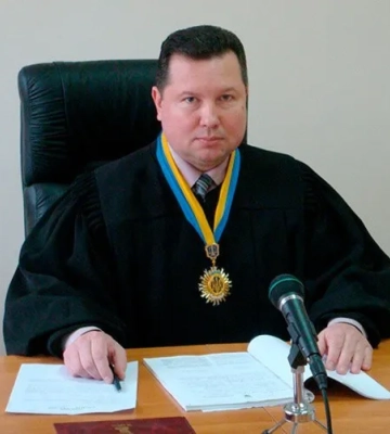 Бывшего сотрудника Одесского суда Доброва приговорили к 7 годам лишения свободы за взяточничество