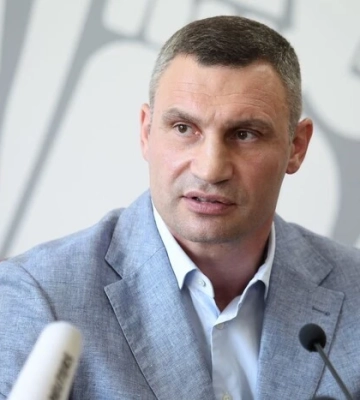 Кличко розповів про стан підготовки столиці до зими: виконано майже половину запланованих робіт