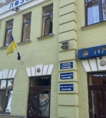 Через російський удар по станції «Лозова» рух поїздів призупинили