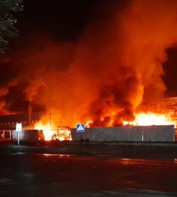 Более 1200 тонн пищи уничтожено ударом россиян: мука, растительное масло и консервы — что исчезнет с полок