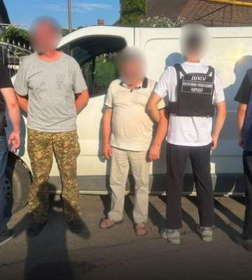 За гроші вивезуть навіть з військової частини й переправлять за кордон: бізнес на дезертирах був не з дешевих