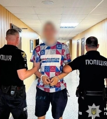 У Дніпрі 18-річного юнака затримали за пограбування продавчині