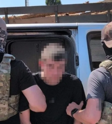 СБУ затримала агента рф, який зареєстрував для ворога 27 Старлінків