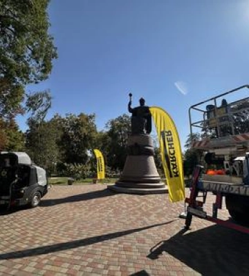 У Полтаві реалізують проєкт очищення трьох міських памятників