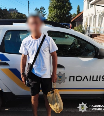 Одеські поліцейські розшукали зниклого хлопця за вісімдесят кілометрів від дому