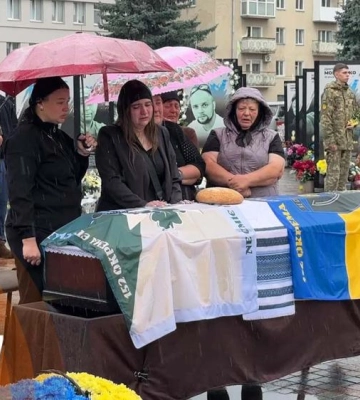 Воював на Покровському напрямку: у Рівному попрощалися з бійцем Владиславом Мельниченком (ВІДЕО)
