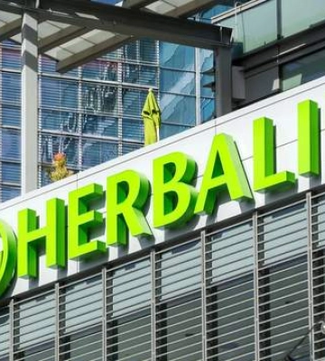 Российская ракета уничтожила склад Herbalife: компания уже перестроила логистику