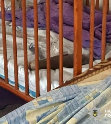 У Херсоні снаряд влетів у ліжечко з дворічним хлопчиком, але не вибухнув 