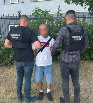 «Донька потрапила в ДТП»: у Львові пенсіонер віддав шахраям 16 тисяч доларів