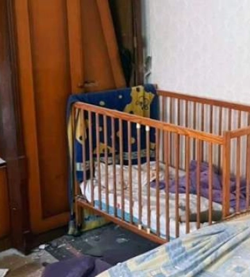 Боєприпас упав у дитяче ліжечко: росіяни атакували приватний будинок на Херсонщині