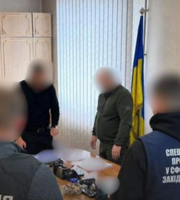 Ексначальник районного ТЦК на Тернопільщині фіктивно мобілізував 18 людей — прокуратура