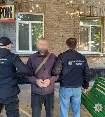 На Миколаївщині повідомили про підозру вітчиму та ще одному чоловіку у сексуальному насильстві над малолітньою дівчинкою
