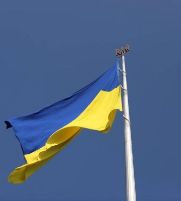 В Киеве приспустят главный флаг Украины: в чем причина