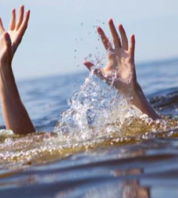 Трагедія на львівському водосховищі: троє підлітків упали з 15-метрової вишки, один загинув