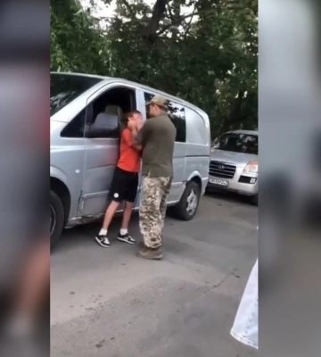 Военнослужащий ТЦК избил ребенка в Одессе: что говорят в полиции (видео)