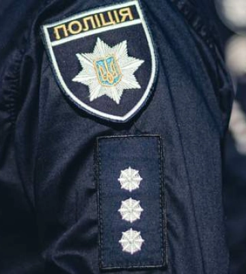 Схватил за одежду и нанес удары: в Одессе расследуют нападение мужчины в форме на несовершеннолетнего