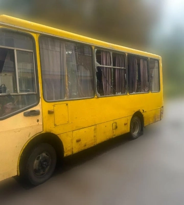 У Херсоні російський дрон атакував маршрутку: четверо загиблих