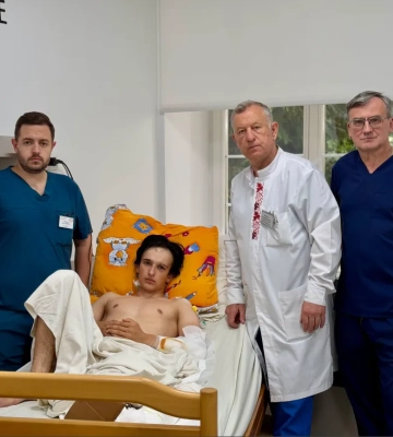 Лікарі Охматдиту врятували ногу 16-річному хлопцю після важкої ДТП