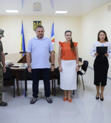 В Ізмаїлі захисникам України та родинам полеглого і зниклого безвісти воїнів вручили державні нагороди
