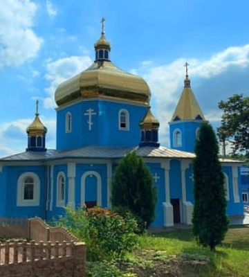 Як на Волині прихильники УПЦ МП блокують передачу храму громаді ПЦУ та затягують суди