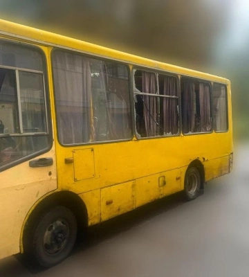Дрон атакував маршрутку у Херсоні, є загиблі