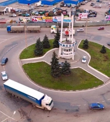 На яких відрізках автомобільних доріг Одеської області дозволено рух транзитного транспорту у комендантську годину