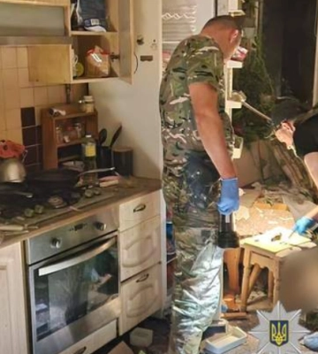 У Чернівцях внаслідок вибуху гранати у квартирі багатоповерхівки загинув чоловік
