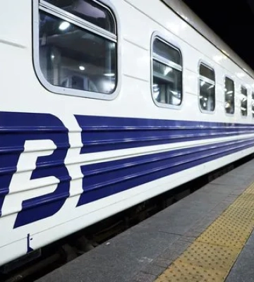 П'яні провідники силою викинули 15-річного хлопця з потяга: деталі інценденту
