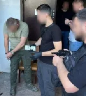 Начальника Миколаївського обласного ТЦК та СП відсторонили від посади через підозру в хабарі 15 тис. доларів