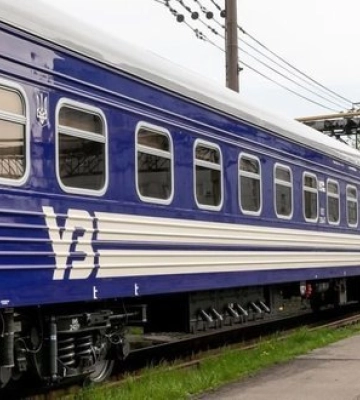 П'яні провідники силою викинули 15-річного хлопця з потяга: деталі інценденту