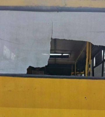 У Херсонській громаді ворог знову вдарив по маршрутці та людях, є загибла та поранені