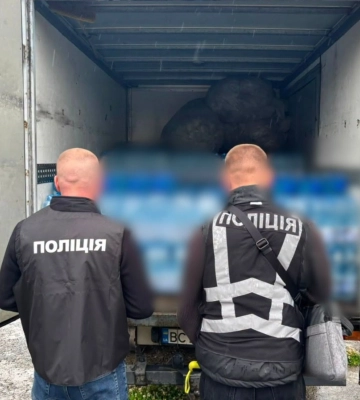 2 000 пляшок за годину: на Львівщині викрили нелегальний завод мінеральної води